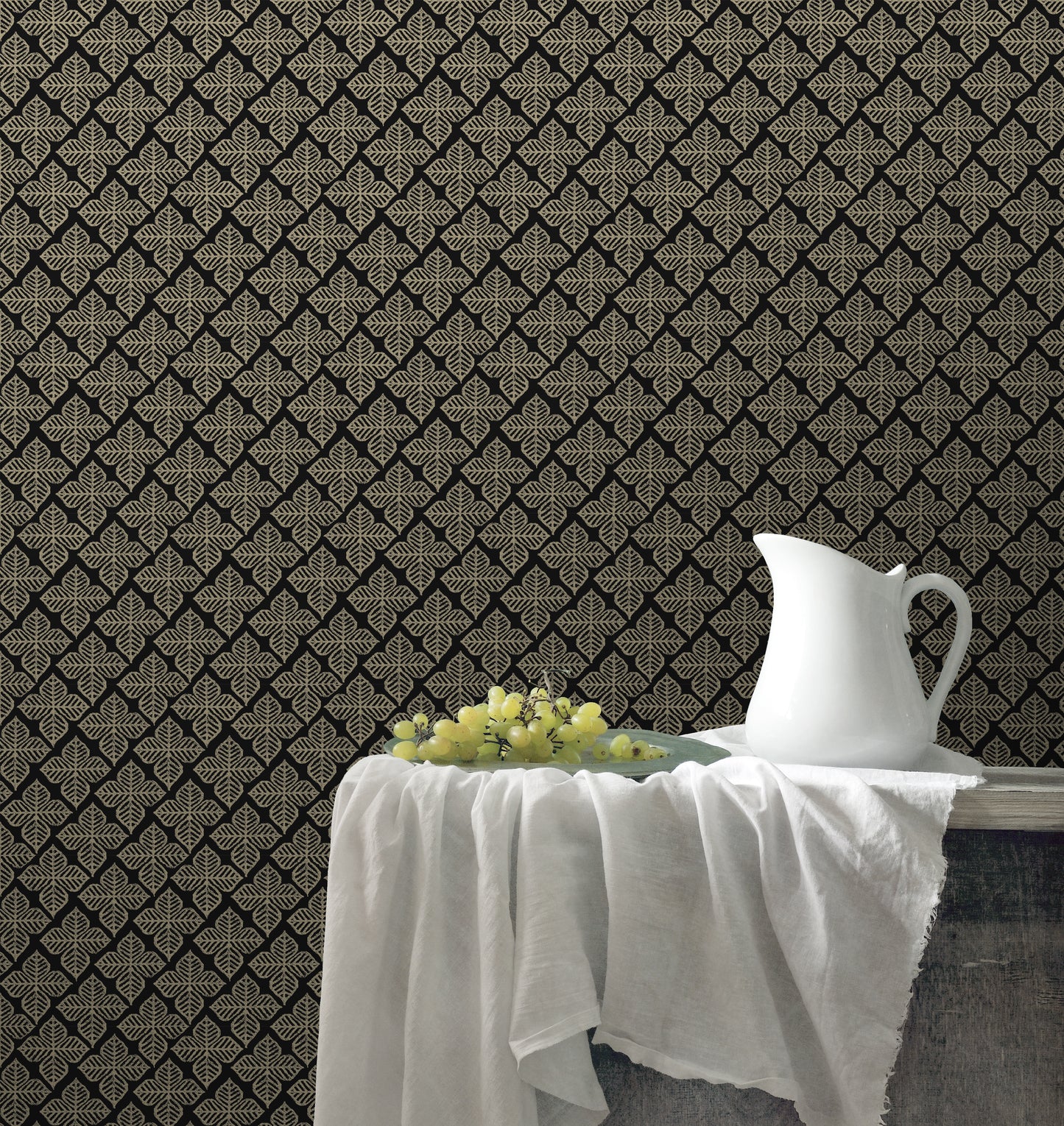 Quattro Ebony Wallpaper