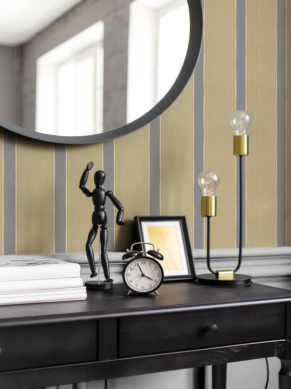 Striped wallpaper
